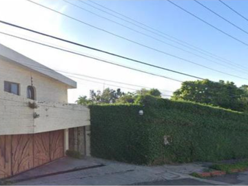 CASA EN VISTA HERMOSA CUERNAVACA, GRAN OPORTUNIDAD DE INVERSIÓN