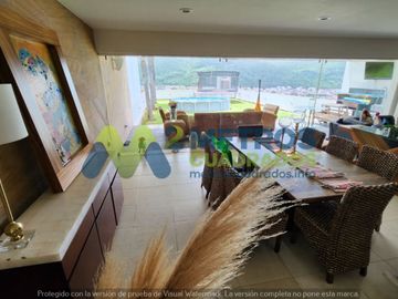 CASA en VENTA en LOMAS de las AMERICAS SUR
