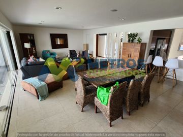 CASA en VENTA en LOMAS de las AMERICAS SUR