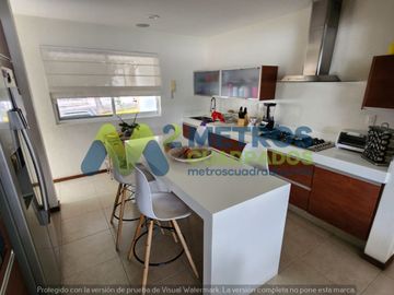 CASA en VENTA en LOMAS de las AMERICAS SUR