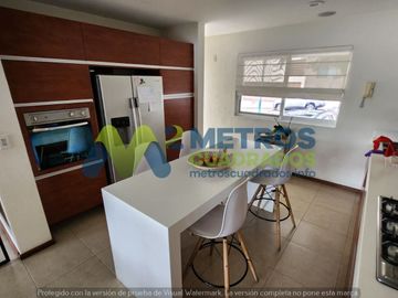 CASA en VENTA en LOMAS de las AMERICAS SUR