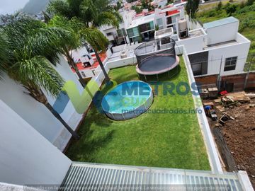 CASA en VENTA en LOMAS de las AMERICAS SUR