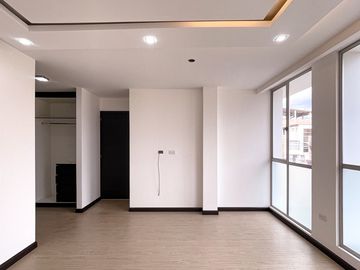 Se vende casa cuatro habitaciones a estrenar al sur de la ciudad de Loja