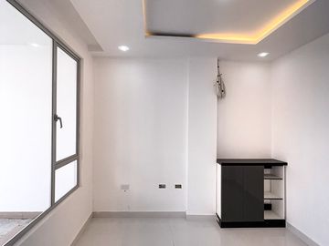 Se vende casa cuatro habitaciones a estrenar al sur de la ciudad de Loja