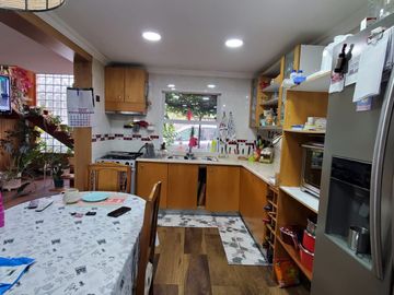 CASA AMPLIA POBLACIÓN SENDEROS DE TEPUAL EN LA CIUDAD DE PUERTO MONTT