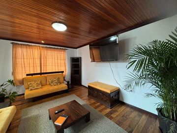Casa rentera en venta en Loja ciudadela Pio Jaramillo