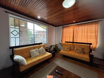 Casa rentera en venta en Loja ciudadela Pio Jaramillo