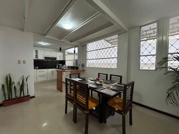 Casa rentera en venta en Loja ciudadela Pio Jaramillo