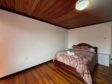 Casa rentera en venta en Loja ciudadela Pio Jaramillo