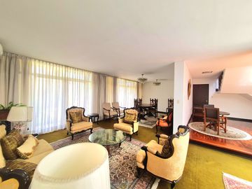 VENDO PRECIOSA CASA EN SAN ISIDRO A 1 CUDRA DE AV. JAVIER PRADO