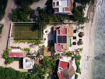 Casa en venta Frente a la playa, Tankah, Preciosa, 5 habitaciones, Cancha de padel, alberca con vista al mar, asador, fogatero