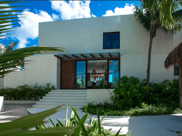 Casa en venta Frente a la playa, Tankah, Preciosa, 5 habitaciones, Cancha de padel, alberca con vista al mar, asador, fogatero