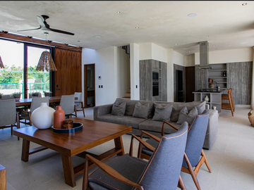 Casa en venta Frente a la playa, Tankah, Preciosa, 5 habitaciones, Cancha de padel, alberca con vista al mar, asador, fogatero