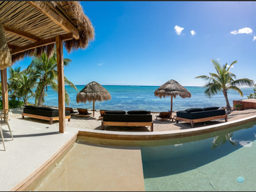Casa en venta Frente a la playa, Tankah, Preciosa, 5 habitaciones, Cancha de padel, alberca con vista al mar, asador, fogatero
