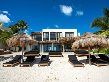 Casa en venta Frente a la playa, Tankah, Preciosa, 5 habitaciones, Cancha de padel, alberca con vista al mar, asador, fogatero