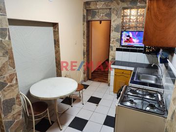 VENTA DE CASA EN AV. GRAU - CERCA HOSPITAL 2 DE MAYO