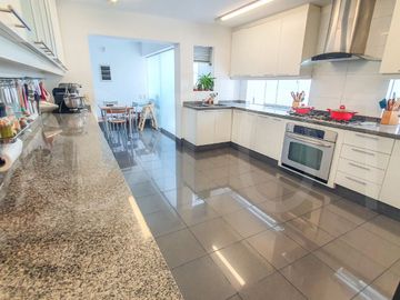 LINDO Y EXCLUSIVO DEPARTAMENTO CON JARDIN Y TERRAZA GOLF LOS INCAS