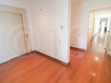 LINDO Y EXCLUSIVO DEPARTAMENTO CON JARDIN Y TERRAZA GOLF LOS INCAS