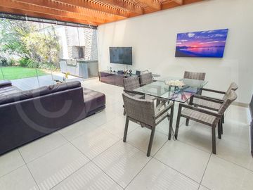 LINDO Y EXCLUSIVO DEPARTAMENTO CON JARDIN Y TERRAZA GOLF LOS INCAS