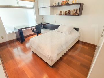 LINDO Y EXCLUSIVO DEPARTAMENTO CON JARDIN Y TERRAZA GOLF LOS INCAS