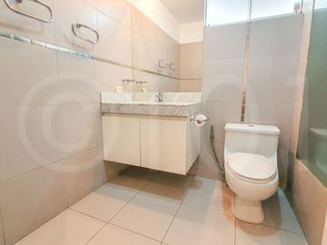 LINDO Y EXCLUSIVO DEPARTAMENTO CON JARDIN Y TERRAZA GOLF LOS INCAS