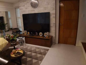 For Sale-3 storey  4 br duplex type townhouse in Pasig City
