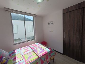 Casa 3d en venta - Pomasqui