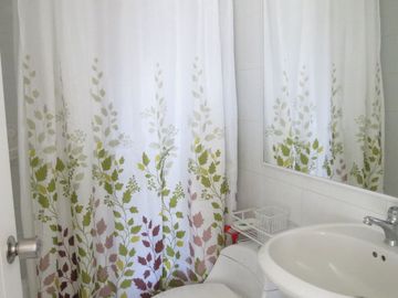 SE VENDE DEPARTAMENTO 3 DORMITORIOS, 2 BAÑOS Y ESTACIONAMIENTO