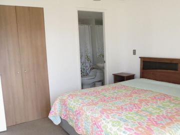 SE VENDE DEPARTAMENTO 3 DORMITORIOS, 2 BAÑOS Y ESTACIONAMIENTO