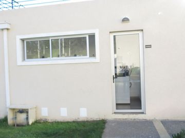 SE VENDE DEPARTAMENTO 3 DORMITORIOS, 2 BAÑOS Y ESTACIONAMIENTO