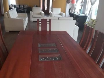 DOS CASAS DE VENTA CUMBAYÁ 1030 m2