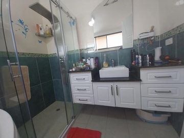 CASA INDEPENDIENTE DE VENTA ARMENIA 1 VALLE DE LOS CHILLOS ZONA SEGURA
