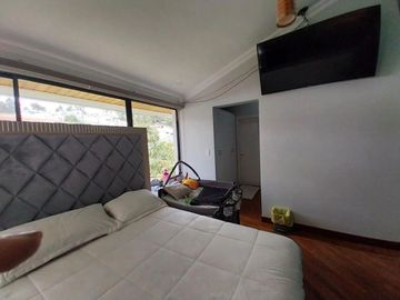 CASA INDEPENDIENTE DE VENTA ARMENIA 1 VALLE DE LOS CHILLOS ZONA SEGURA