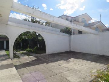 CASA QUINTA INDEPENDIENTE EN EL VALLE DE LOS CHILLOS ZONA SEGURA
