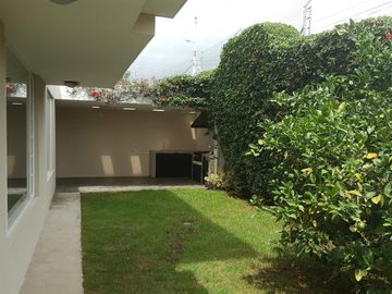 EN VENTA HERMOSA CASA EN SANTA INES CUMBAYA