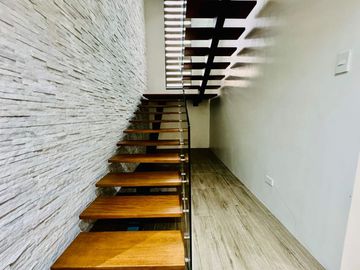 Luxurious 6 Bedroom 2 Storey House and Lot for Sale in Sucat Parañaque City