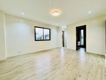 Luxurious 6 Bedroom 2 Storey House and Lot for Sale in Sucat Parañaque City
