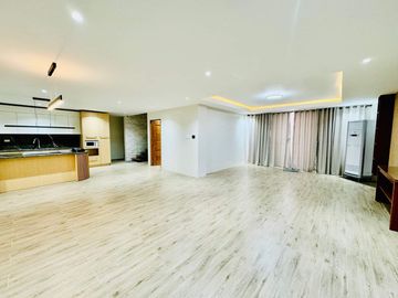 Luxurious 6 Bedroom 2 Storey House and Lot for Sale in Sucat Parañaque City