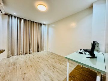 Luxurious 6 Bedroom 2 Storey House and Lot for Sale in Sucat Parañaque City