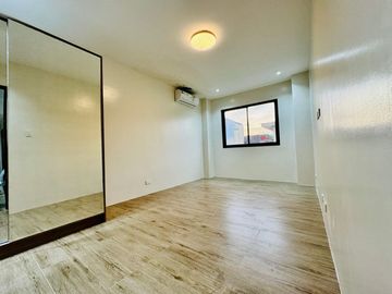 Luxurious 6 Bedroom 2 Storey House and Lot for Sale in Sucat Parañaque City