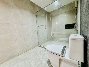Luxurious 6 Bedroom 2 Storey House and Lot for Sale in Sucat Parañaque City