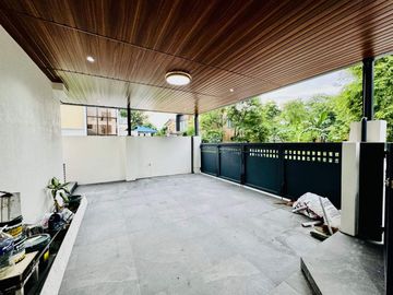 Luxurious 6 Bedroom 2 Storey House and Lot for Sale in Sucat Parañaque City