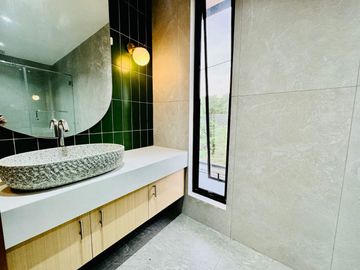 Luxurious 6 Bedroom 2 Storey House and Lot for Sale in Sucat Parañaque City