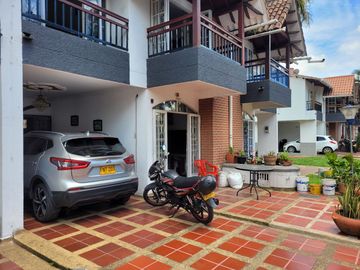 VENDO CASA EN VILLAVICENCIO CONJUNTO QUINTAS DE MORELIA 2 FRENTE AL TERMINAL DE TRANSPORTE