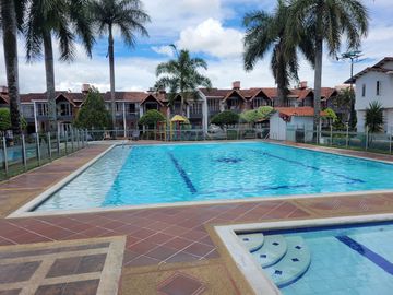 VENDO CASA EN VILLAVICENCIO CONJUNTO QUINTAS DE MORELIA 2 FRENTE AL TERMINAL DE TRANSPORTE