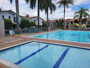 VENDO CASA EN VILLAVICENCIO CONJUNTO QUINTAS DE MORELIA 2 FRENTE AL TERMINAL DE TRANSPORTE