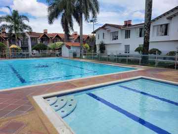 VENDO CASA EN VILLAVICENCIO CONJUNTO QUINTAS DE MORELIA 2 FRENTE AL TERMINAL DE TRANSPORTE