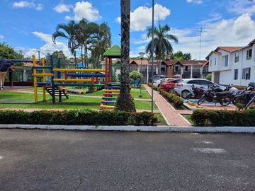 VENDO CASA EN VILLAVICENCIO CONJUNTO QUINTAS DE MORELIA 2 FRENTE AL TERMINAL DE TRANSPORTE