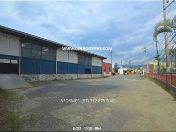 BODEGA EN DOSQUEBRADAS,Bodega con Plataforma de Cross Docking con 18 puertas para agilizar la cadena de suministro.
