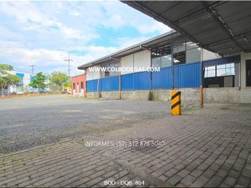 BODEGA EN DOSQUEBRADAS,Bodega con Plataforma de Cross Docking con 18 puertas para agilizar la cadena de suministro.